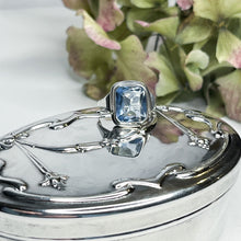 Load image into Gallery viewer, Oval Silver Plated Decorative Box