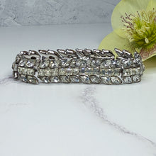 Load image into Gallery viewer, Vintage Rhinestone Crystal Costume Jewellery Bracelet