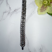 Load image into Gallery viewer, Vintage Rhinestone Crystal Costume Jewellery Bracelet