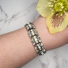 Load image into Gallery viewer, Vintage Rhinestone Crystal Costume Jewellery Bracelet
